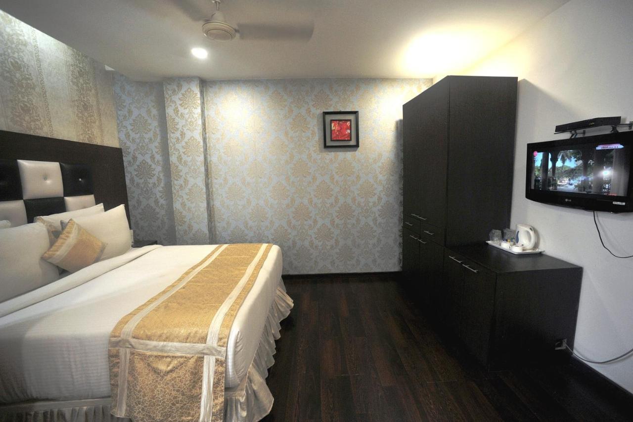 Hotel Lee International Calcutta Exteriör bild