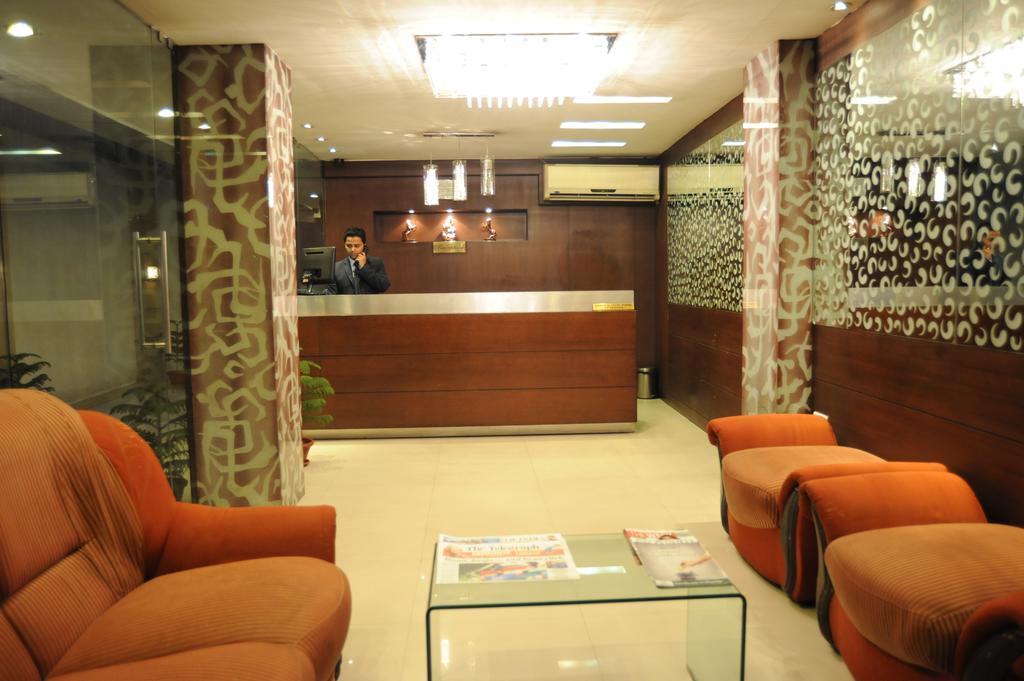 Hotel Lee International Calcutta Exteriör bild