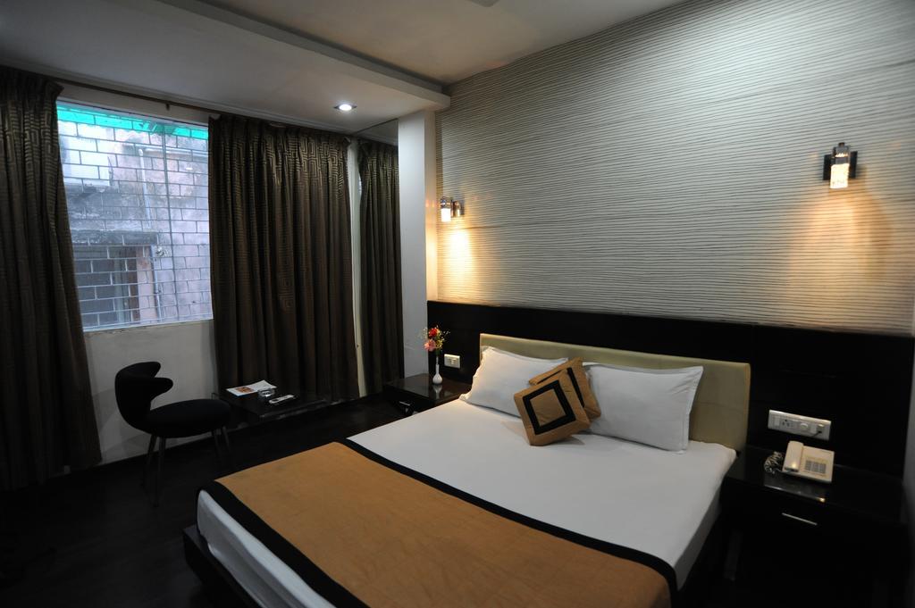 Hotel Lee International Calcutta Exteriör bild