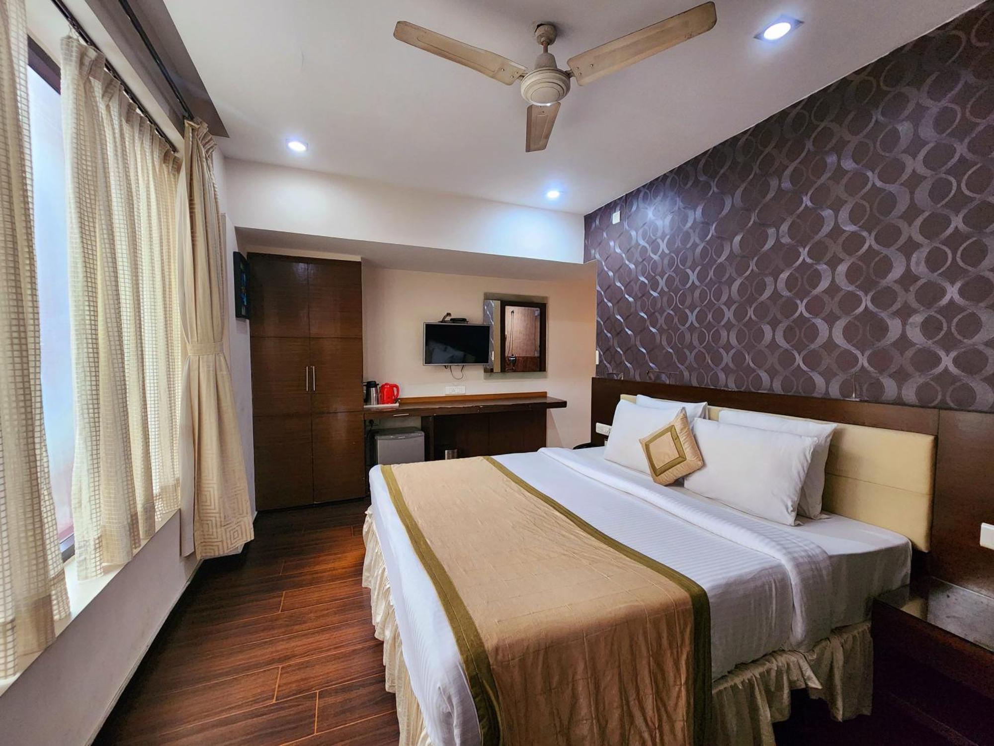 Hotel Lee International Calcutta Exteriör bild